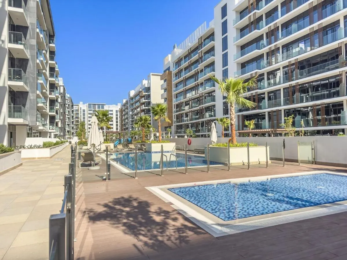 Inviting Studio Apartment Perfect For 3 In Meydan! Dubai 0*,