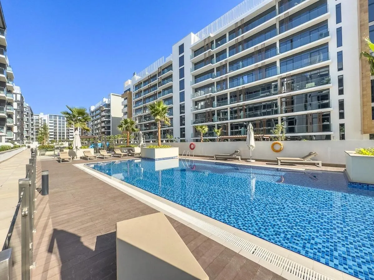 Inviting Studio Apartment Perfect For 3 In Meydan! 두바이