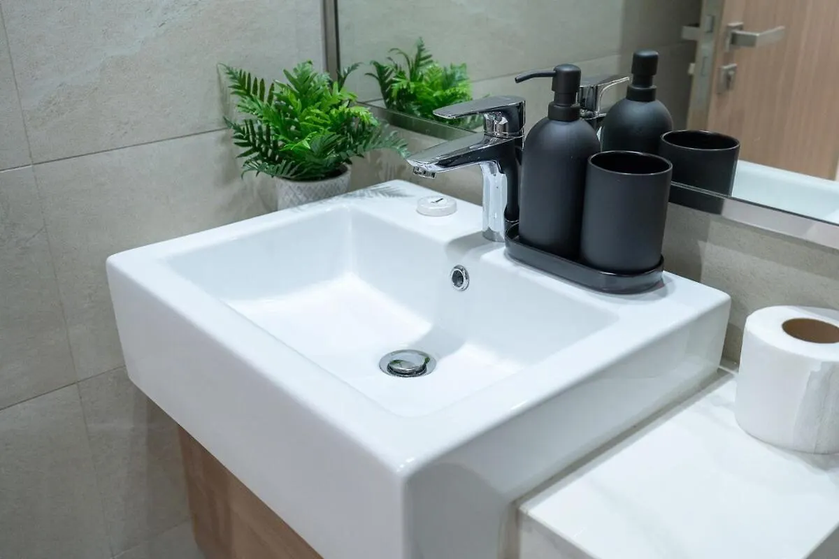 Inviting Studio Apartment Perfect For 3 In Meydan! Dubai United Arab Emirates